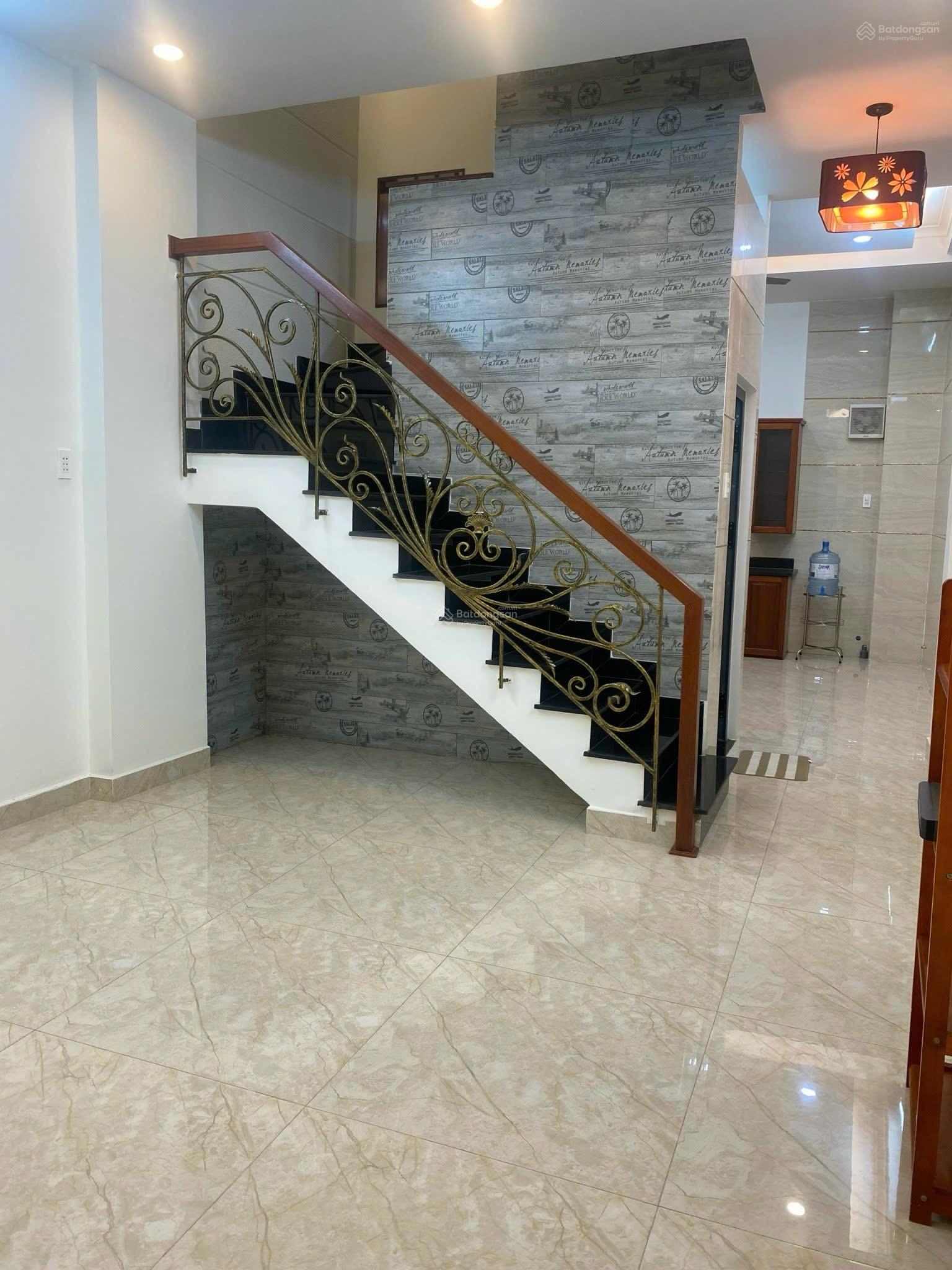 Chính chủ bán nhà mặt tiền Thống Nhất Gò Vấp. Vị trí đẹp, đang cho thuê sẵn dòng tiền. Mua bán nhà phố tại 18 Thống Nhất, phường 10, Gò Vấp, TP.HCM, Bình Khánh, Hồ Chí Minh được đăng bởi VPI.Hình 2