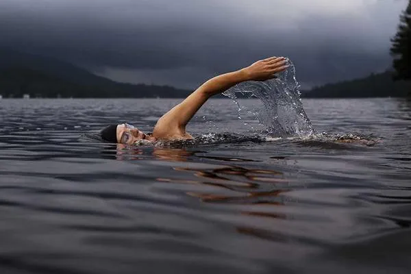Một á viết ờ gió bàn thuê bốn. Cho thuê căn hộ tại Bình Thạnh, Hồ Chí Minh được đăng bởi Thanh Tuấn Lê