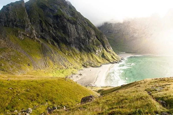 Một á viết ờ gió bàn thuê bốn. Cho thuê căn hộ tại Bảo Khánh Inlet, Bình Thạnh, Hồ Chí Minh được đăng bởi Thanh Tuấn Lê.Hình 2